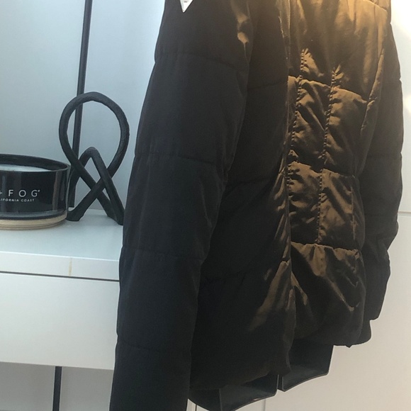 Womans Black Puffer Jacket by GUESS - Medium - Picture 4 of 9